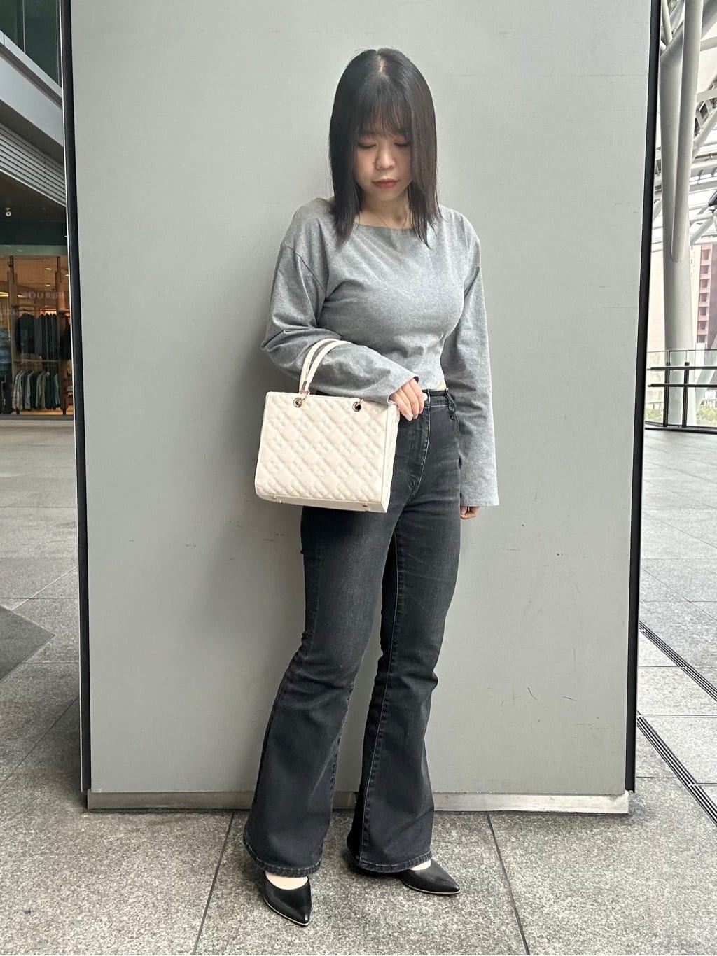 あずみさんの「ESPERANZA｜【レイン対応/12時間パンプス】約5.5cm　歩きやすくて疲れにくい」を使ったコーディネート