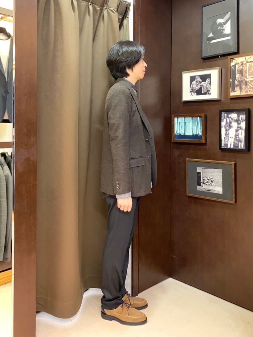 コバヤシさんの「TAKEO KIKUCHI｜【ONOFF対応】TRダブルニット ストレッチパンツ」を使ったコーディネート