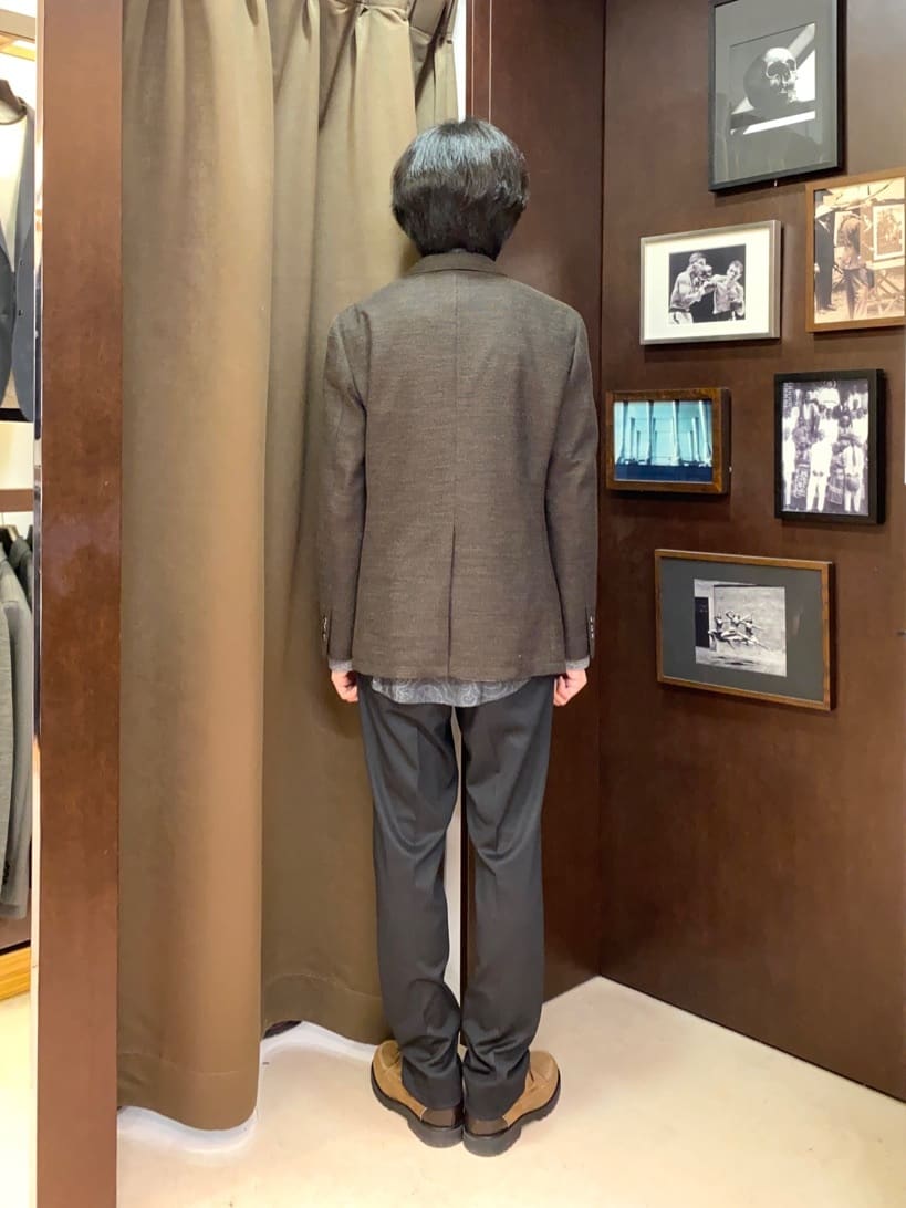 コバヤシさんの「TAKEO KIKUCHI｜【ONOFF対応】TRダブルニット ストレッチパンツ」を使ったコーディネート