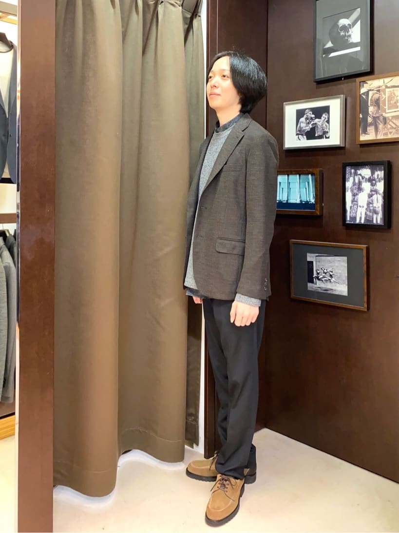 コバヤシさんの「TAKEO KIKUCHI｜【ONOFF対応】TRダブルニット ストレッチパンツ」を使ったコーディネート