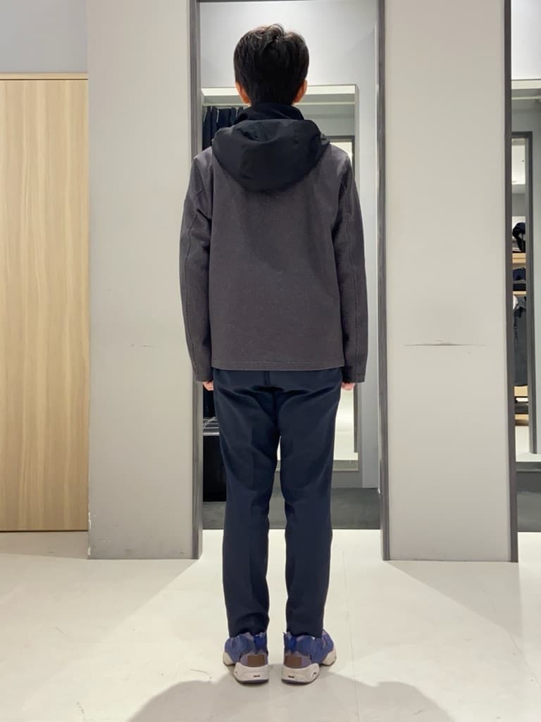 わいずみさんの「TAKEO KIKUCHI｜【多機能・軽量】シャドーライン リュック」を使ったコーディネート