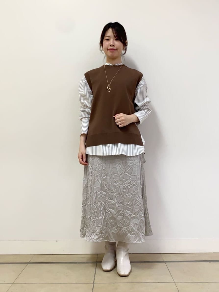 asamiさんの「UNTITLED｜◆【アンサンブル可能】ニットベスト」を使ったコーディネート