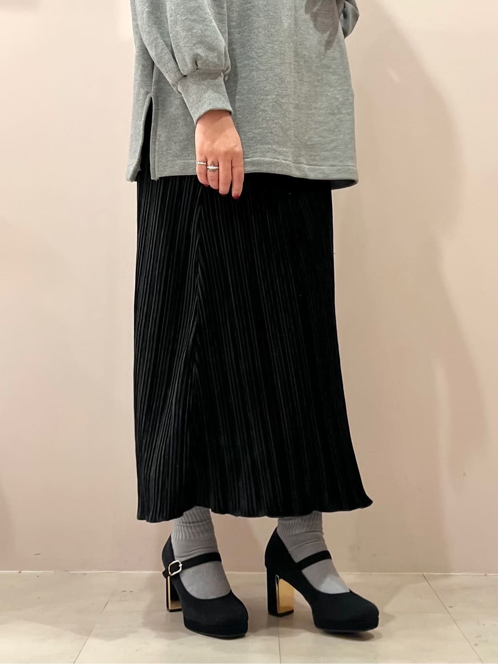 TAKAさんの「ESPERANZA｜甲ストラップパンプス」を使ったコーディネート