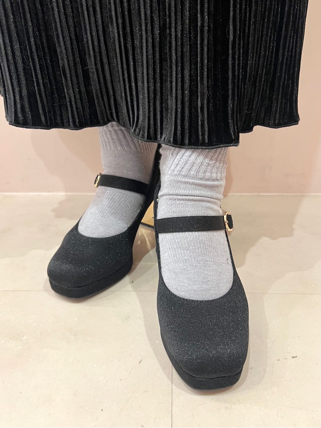 TAKAさんの「ESPERANZA｜甲ストラップパンプス」を使ったコーディネート