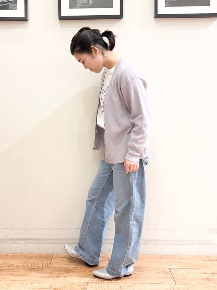 かふぇもか。さんの「SHOO･LA･RUE｜◆【洗える/S-LL】ドライタッチが心地よい 畦編みVネックカーディガン」を使ったコーディネート