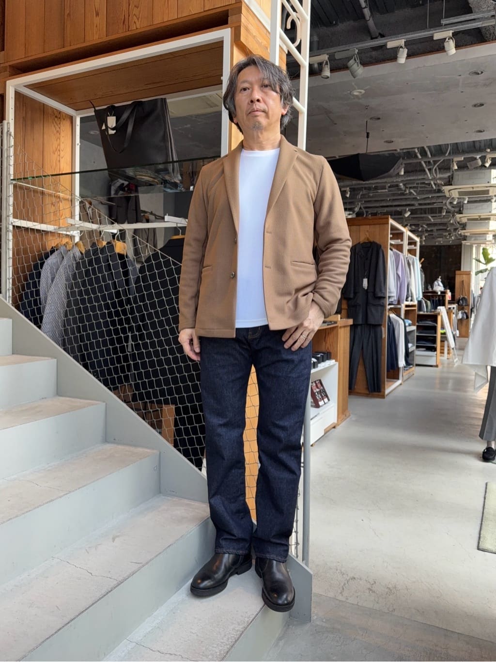 デザイナーTAKEman さんの「TAKEO KIKUCHI｜【モンスターストレッチ】日本製 ワンウォッシュ デニムパンツ」を使ったコーディネート
