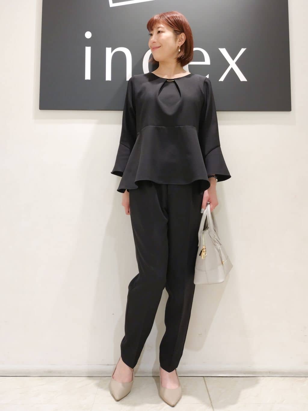 n.さんの「index｜◆カットジョーゼットドッキングペプラムトップス【洗濯機可】」を使ったコーディネート