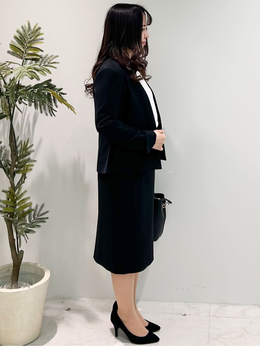 Hitomiさんの「COUP DE CHANCE｜【洗える／日本製／通勤】カシュクール風ブラウス」を使ったコーディネート
