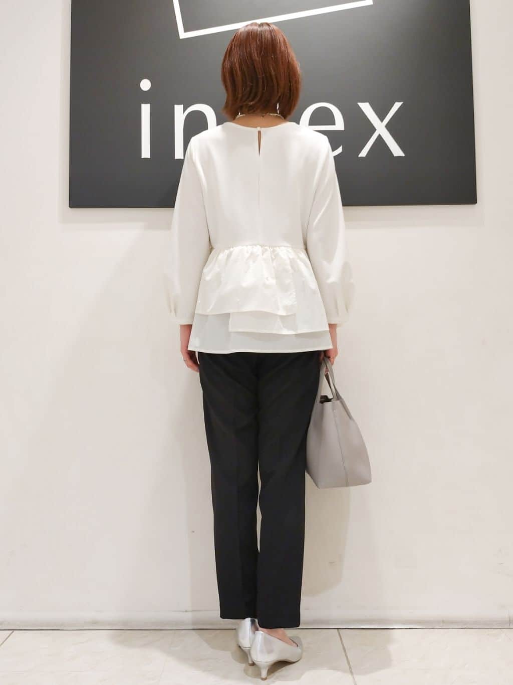 n.さんの「index｜◆カットジョーゼットドッキングペプラムトップス【洗濯機可】」を使ったコーディネート