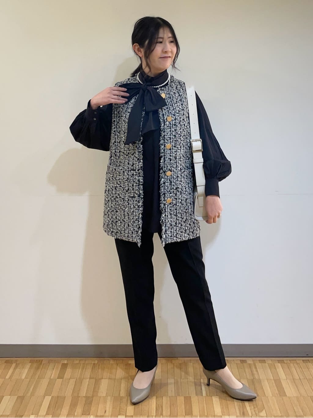 フナキさんの「UNTITLED｜◆【通勤スーツ】タックテーパードパンツ」を使ったコーディネート