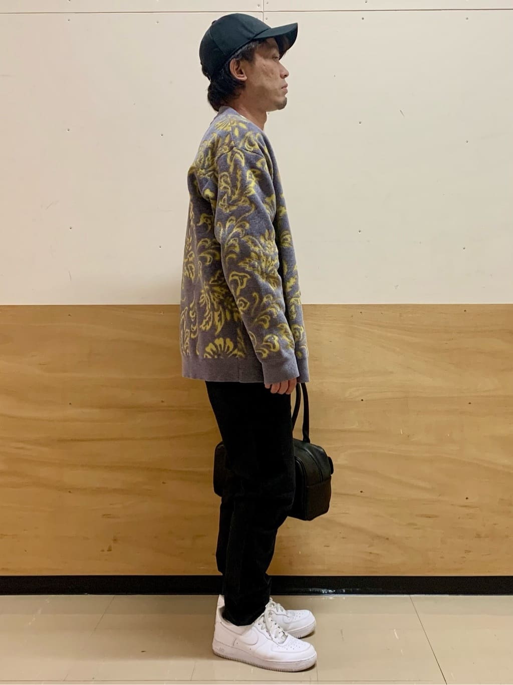MATUさんの「THE SHOP TK｜【オールシーズン穿ける！】7DAYSストレッチへリンボンパンツ　ON&hArr;OFF兼用」を使ったコーディネート