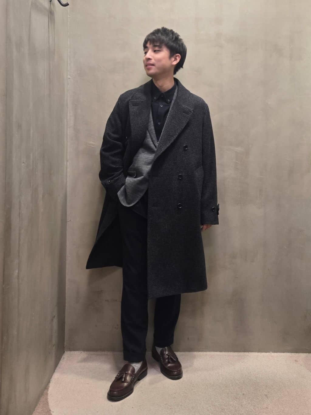 白木駆さんの「TAKEO KIKUCHI｜【抗菌防臭/シーズンレス】シアサッカー ジャージシャツ」を使ったコーディネート