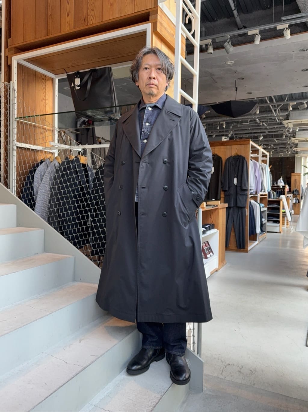 デザイナーTAKEman さんの「TAKEO KIKUCHI｜【モンスターストレッチ】日本製 ワンウォッシュ デニムパンツ」を使ったコーディネート