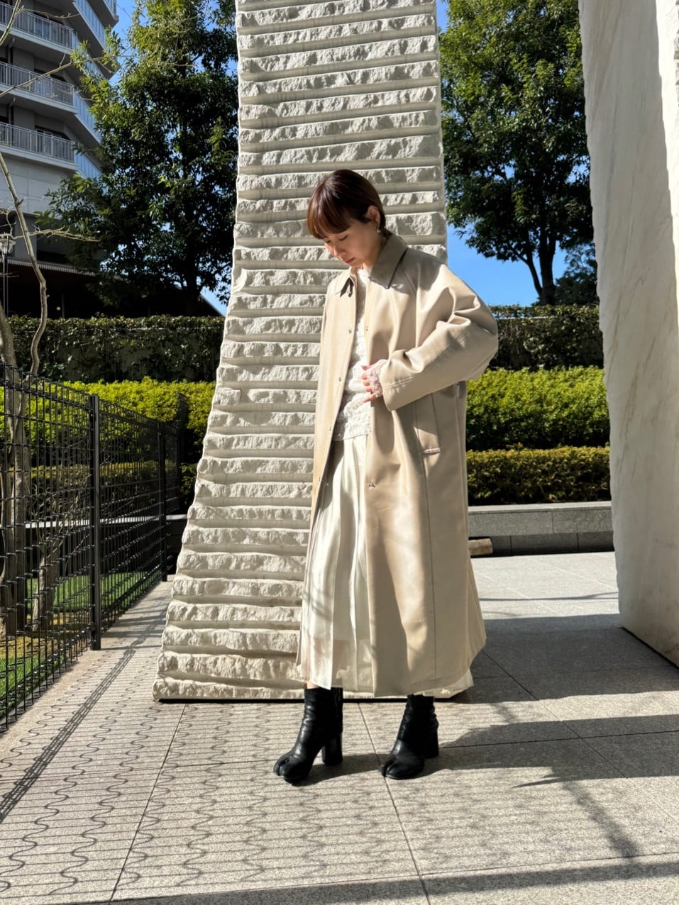 designer yukaさんの「CODE A｜shiny sheer pleated skirt」を使ったコーディネート
