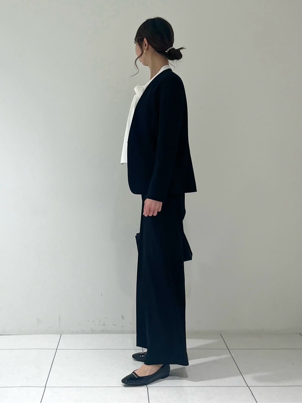 shioriさんの「INDIVI｜【洗える／UVケア／スーツ】ストレッチワイドパンツ」を使ったコーディネート