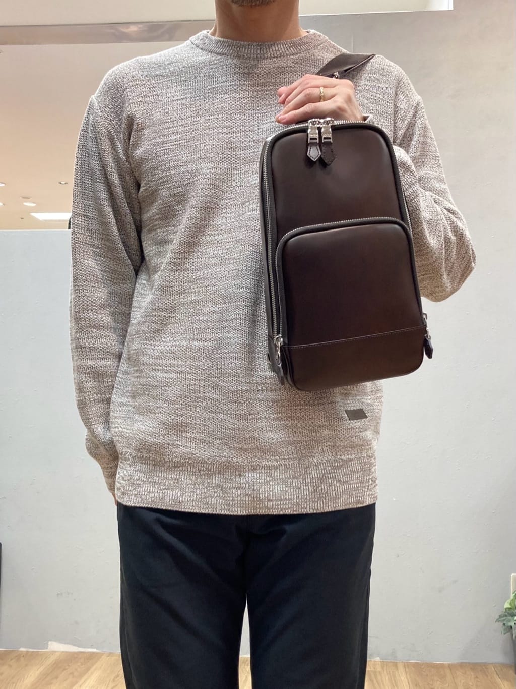 シュンさんの「TAKEO KIKUCHI｜【Made in JAPAN】播州織 ストレッチ パンツ」を使ったコーディネート