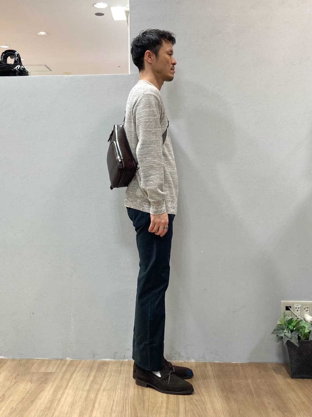 シュンさんの「TAKEO KIKUCHI｜【Made in JAPAN】播州織 ストレッチ パンツ」を使ったコーディネート