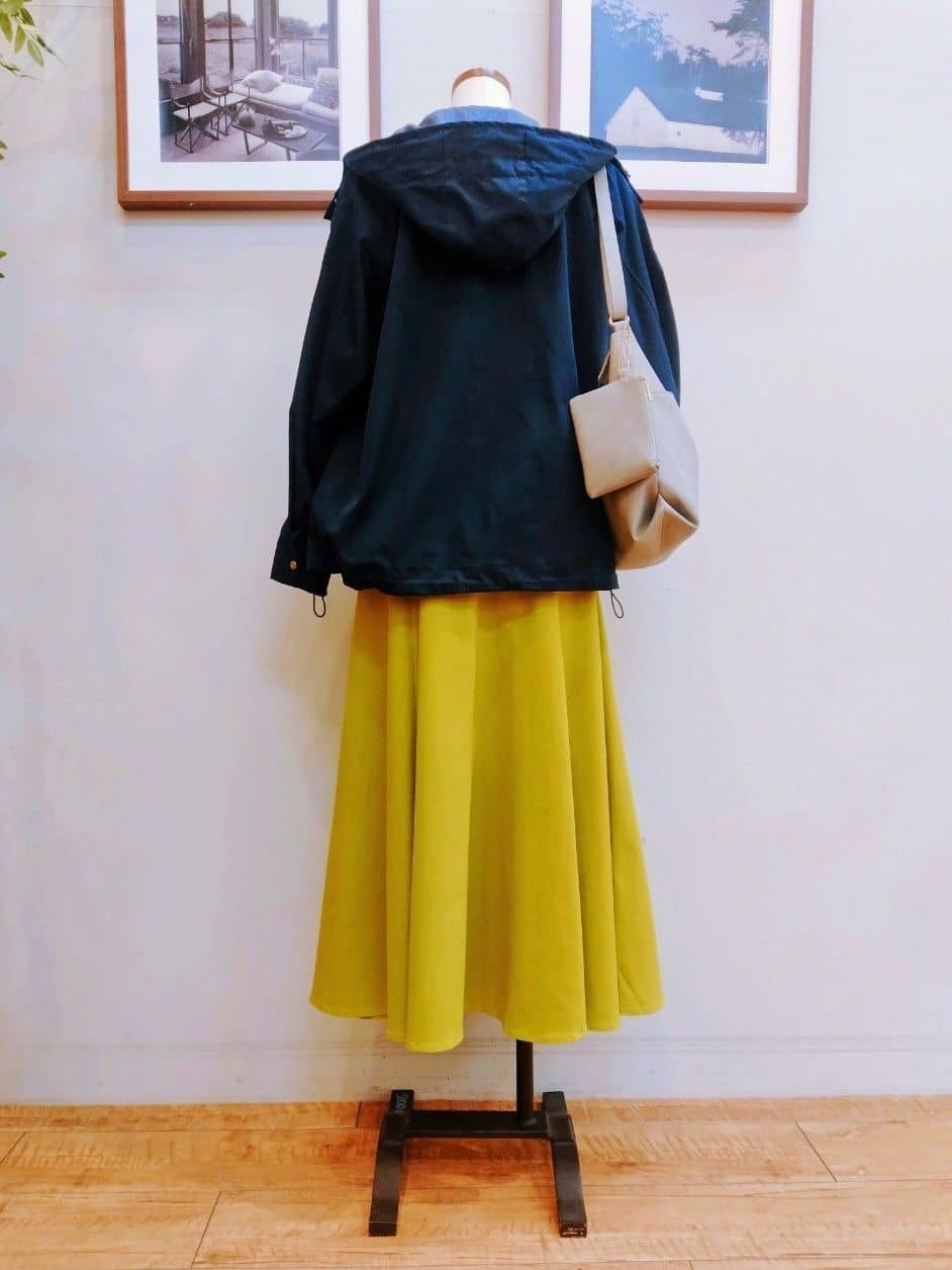 みうらさんの「SHOO･LA･RUE｜◆ストレッチアーモンドトゥパンプス」を使ったコーディネート