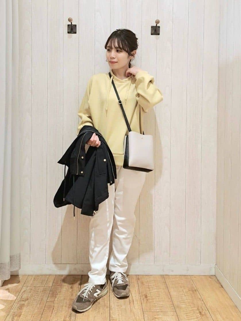 SAKIさんの「SHOO･LA･RUE｜◆【洗える/SS-3L/美脚シルエット】アクティブ派のデニム イージーテーパードパンツ」を使ったコーディネート