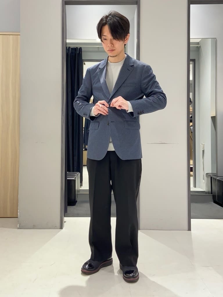 わいずみさんの「TAKEO KIKUCHI｜【多機能・軽量】シャドーライン リュック」を使ったコーディネート