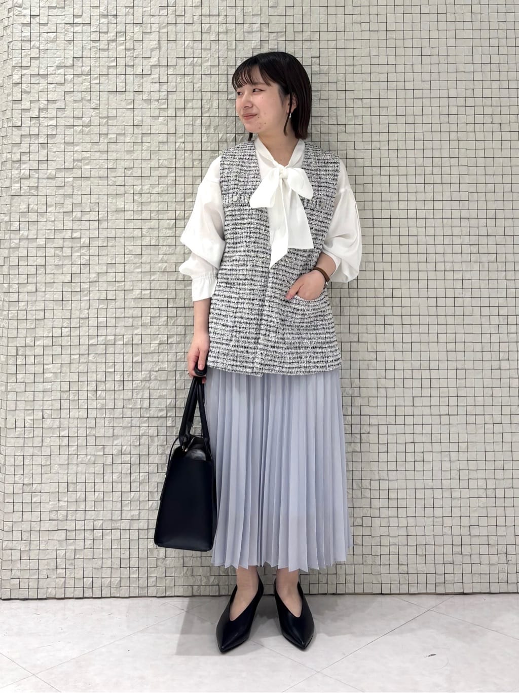 sakuさんの「INDIVI｜【洗える／UVケア／スーツ】ストレッチワイドパンツ」を使ったコーディネート
