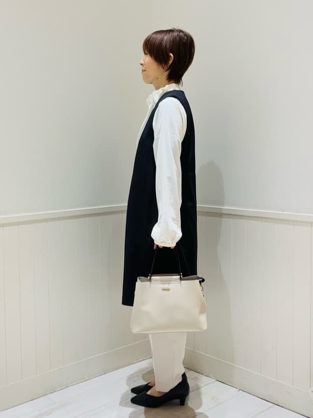 あきさんの「SHOO･LA･RUE｜◆【洗える/S-3L/セットアップ可】セレモニーや通勤にも カットジョーゼット ジレ」を使ったコーディネート