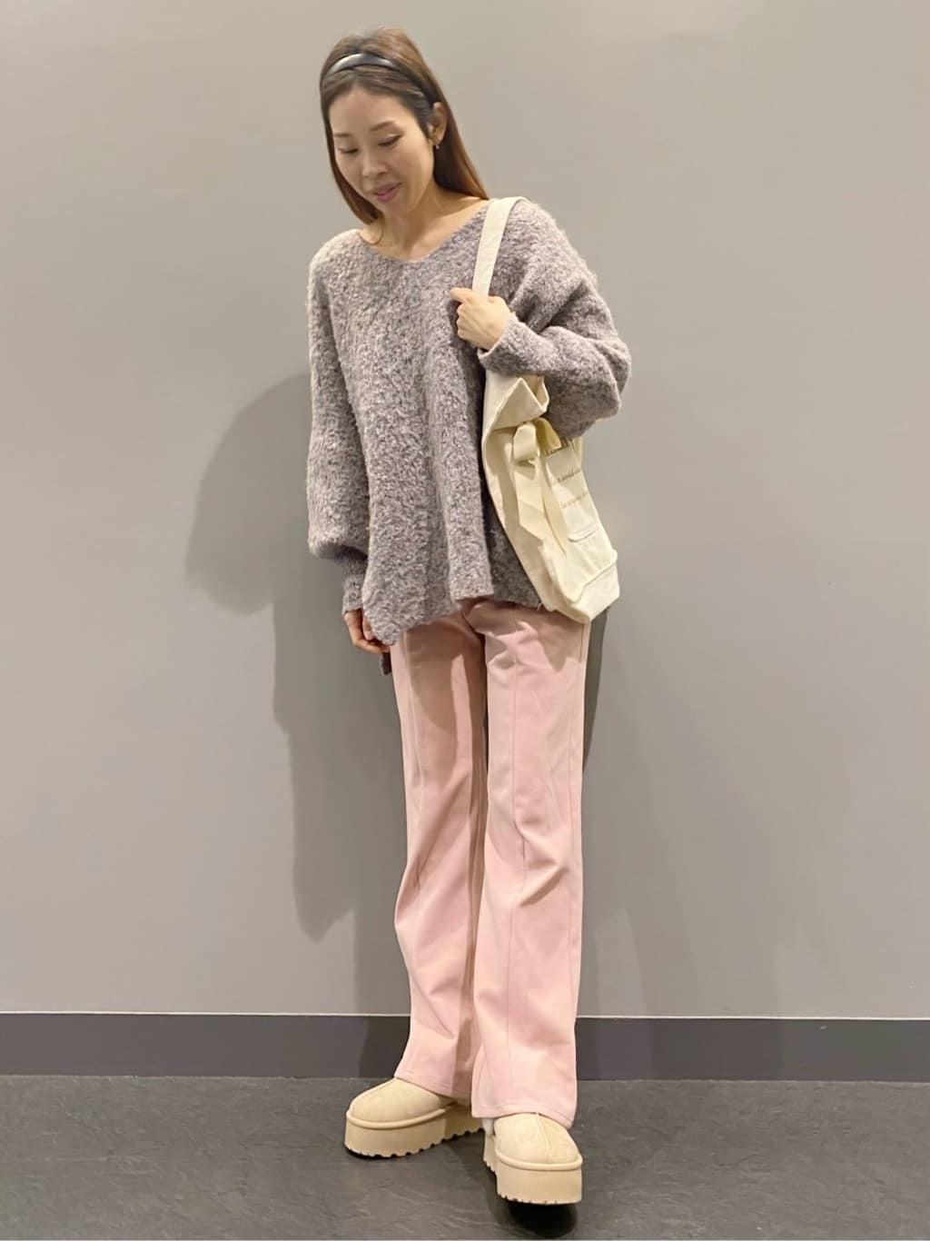 hiraさんの「ESPERANZA｜推し活にもぴったり！リリアンリーナサイドリボントートバッグ」を使ったコーディネート