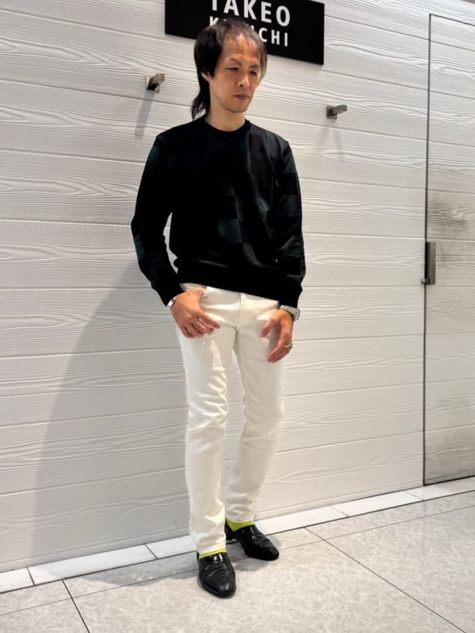 井出恭輔さんの「TAKEO KIKUCHI｜【Sサイズ～】ストレッチ デニム パンツ」を使ったコーディネート