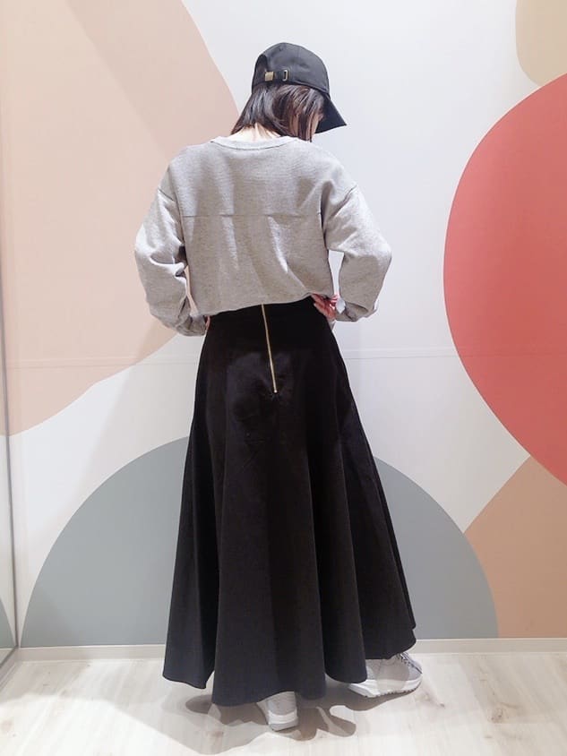 長女さんの「SHOO･LA･RUE｜◆【S-LL/洗える】顔回りすっきりガーター編み切り替えニット」を使ったコーディネート