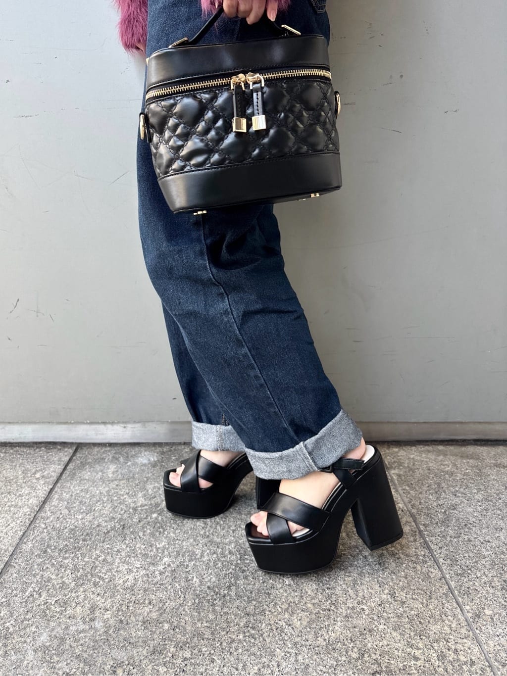 まっきーさんの「ESPERANZA｜ラク盛り厚底サンダルⅢ」を使ったコーディネート