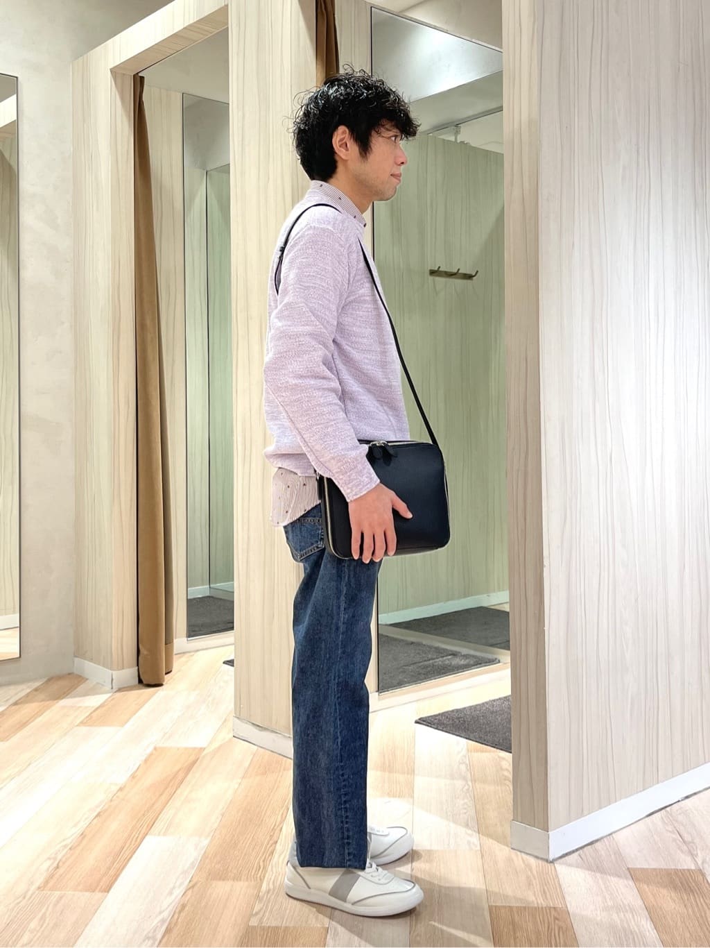 URAさんの「TAKEO KIKUCHI｜ハットモチーフ ジャカード ストライプ シャツ」を使ったコーディネート