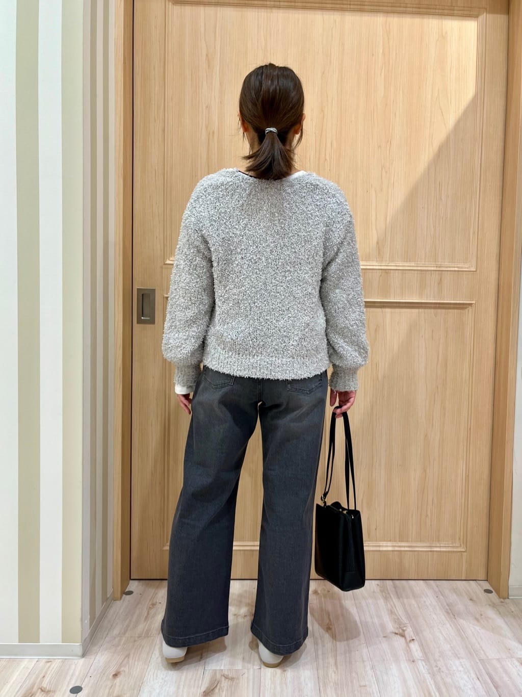 Kyokoさんの「SHOO･LA･RUE｜◆【S-LL】ロゴの立体感が魅力 ブラシ刺繍ロンT」を使ったコーディネート