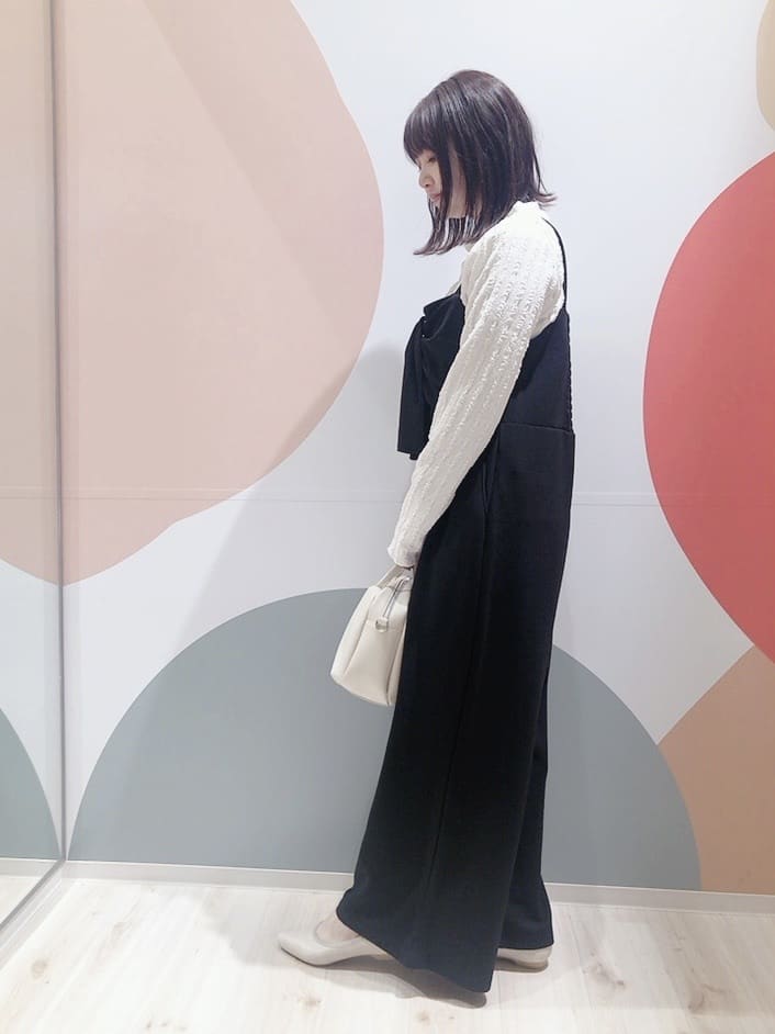 長女さんの「SHOO･LA･RUE｜◆ストレッチアーモンドトゥパンプス」を使ったコーディネート