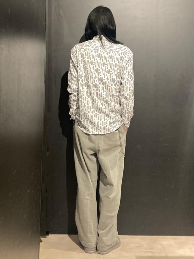 538961276さんの「THE SHOP TK｜◆【CAVIAN/キャビアン】リサイクルシャークスキンダブルフラップシャツ セットアップ可」を使ったコーディネート