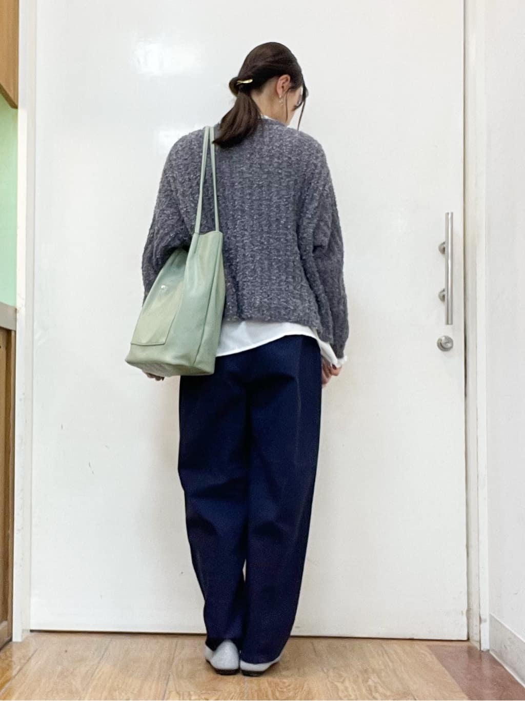 sakiさんの「SHOO･LA･RUE｜◆程よくエアリー テープヤーンニット」を使ったコーディネート