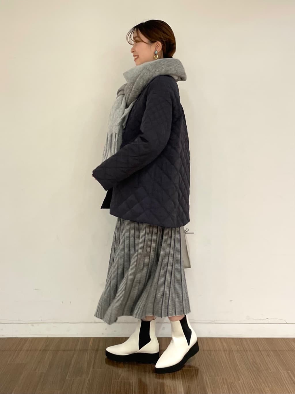 ねねさんの「INDIVI｜◆【合皮／マルチWAY／サブバッグ付】ミニショルダーバッグ」を使ったコーディネート