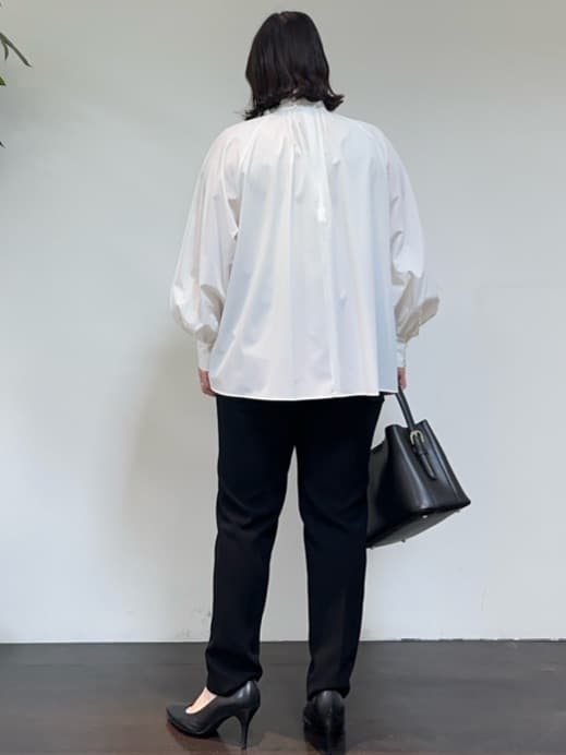 Asamiさんの「UNTITLED｜◆【通勤スーツ】タックテーパードパンツ」を使ったコーディネート