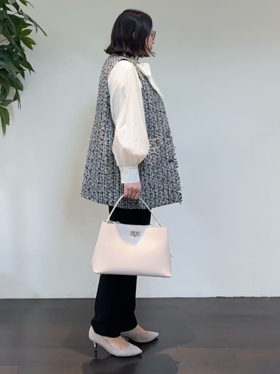 Asamiさんの「UNTITLED｜◆【通勤スーツ】タックテーパードパンツ」を使ったコーディネート