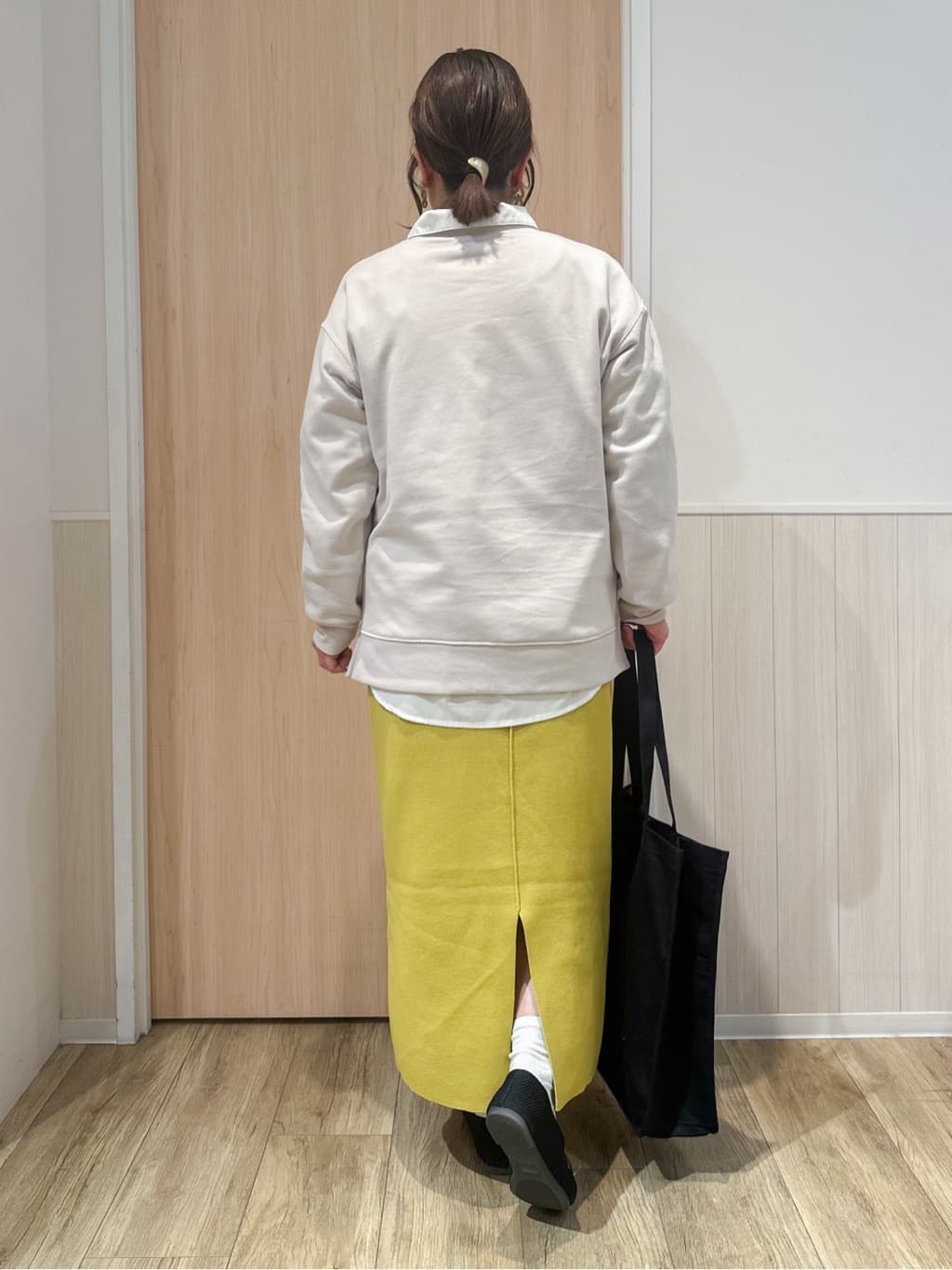 mimoさんの「SHOO･LA･RUE｜◆【洗える/S-LL】シーズン問わず合わせやすい ベーシックカラーシャツ」を使ったコーディネート