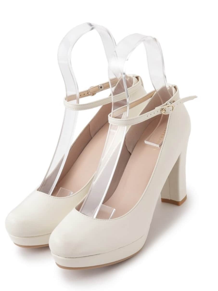 あずみさんの「ESPERANZA｜3WAYチャンキーヒールパンプス」を使ったコーディネート
