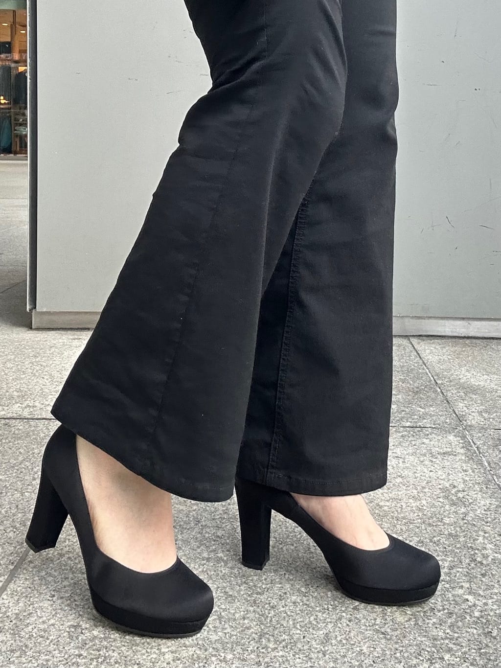 あずみさんの「ESPERANZA｜3WAYチャンキーヒールパンプス」を使ったコーディネート
