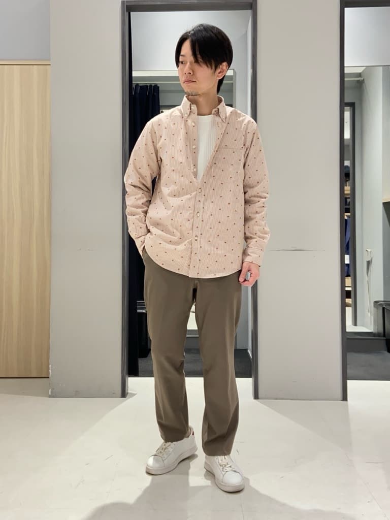 わいずみさんの「TAKEO KIKUCHI｜ハットモチーフ ジャカード ストライプ シャツ」を使ったコーディネート