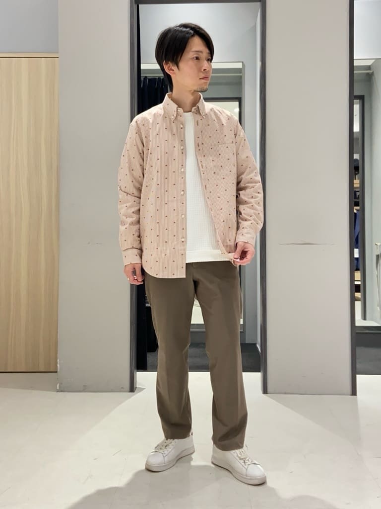 わいずみさんの「TAKEO KIKUCHI｜ハットモチーフ ジャカード ストライプ シャツ」を使ったコーディネート