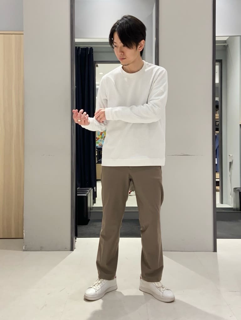 わいずみさんの「TAKEO KIKUCHI｜ハットモチーフ ジャカード ストライプ シャツ」を使ったコーディネート