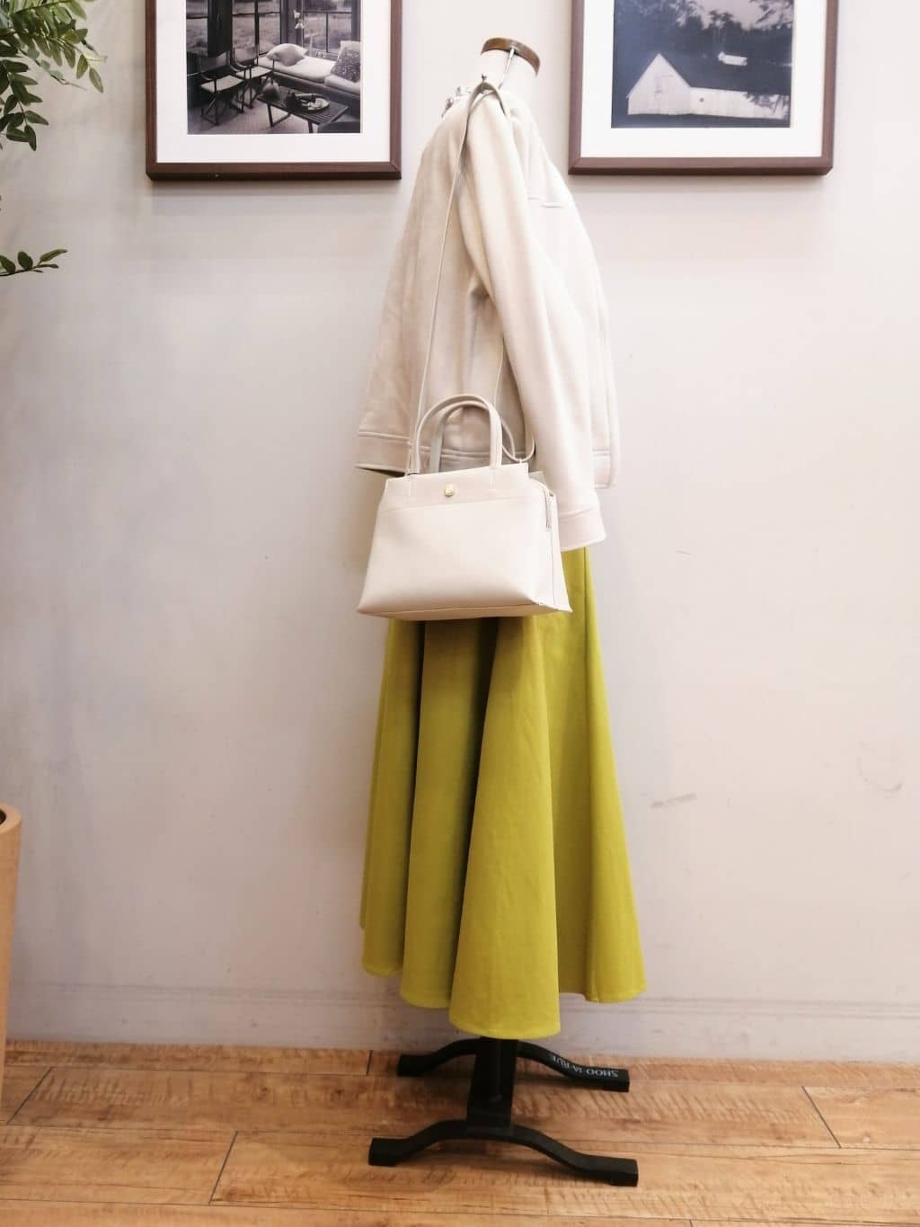maiさんの「SHOO･LA･RUE｜◆【洗える】ニットポインテッドローファー」を使ったコーディネート