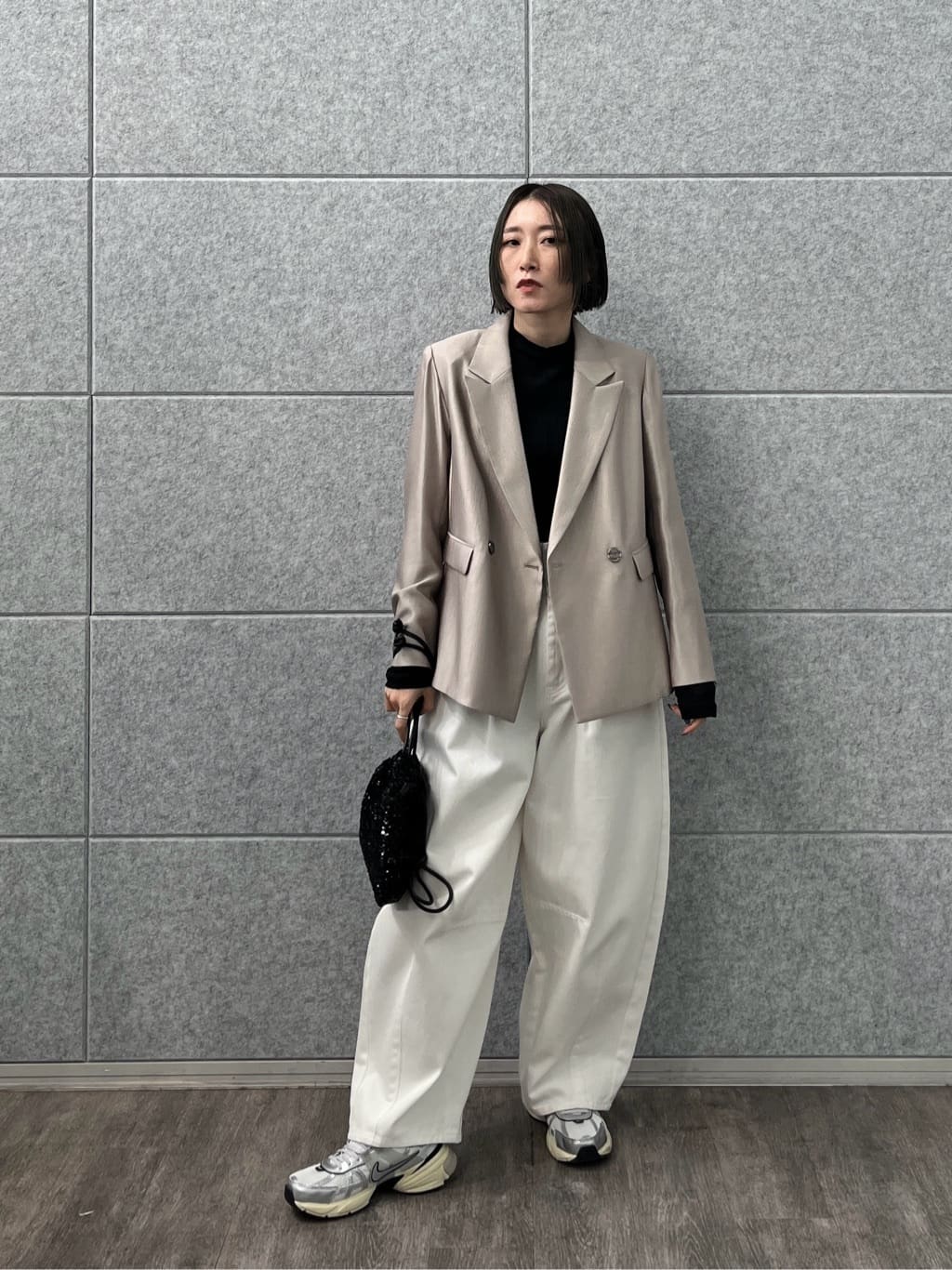 kotakiさんの「INDIVI｜ハイウエストカーブデニム」を使ったコーディネート