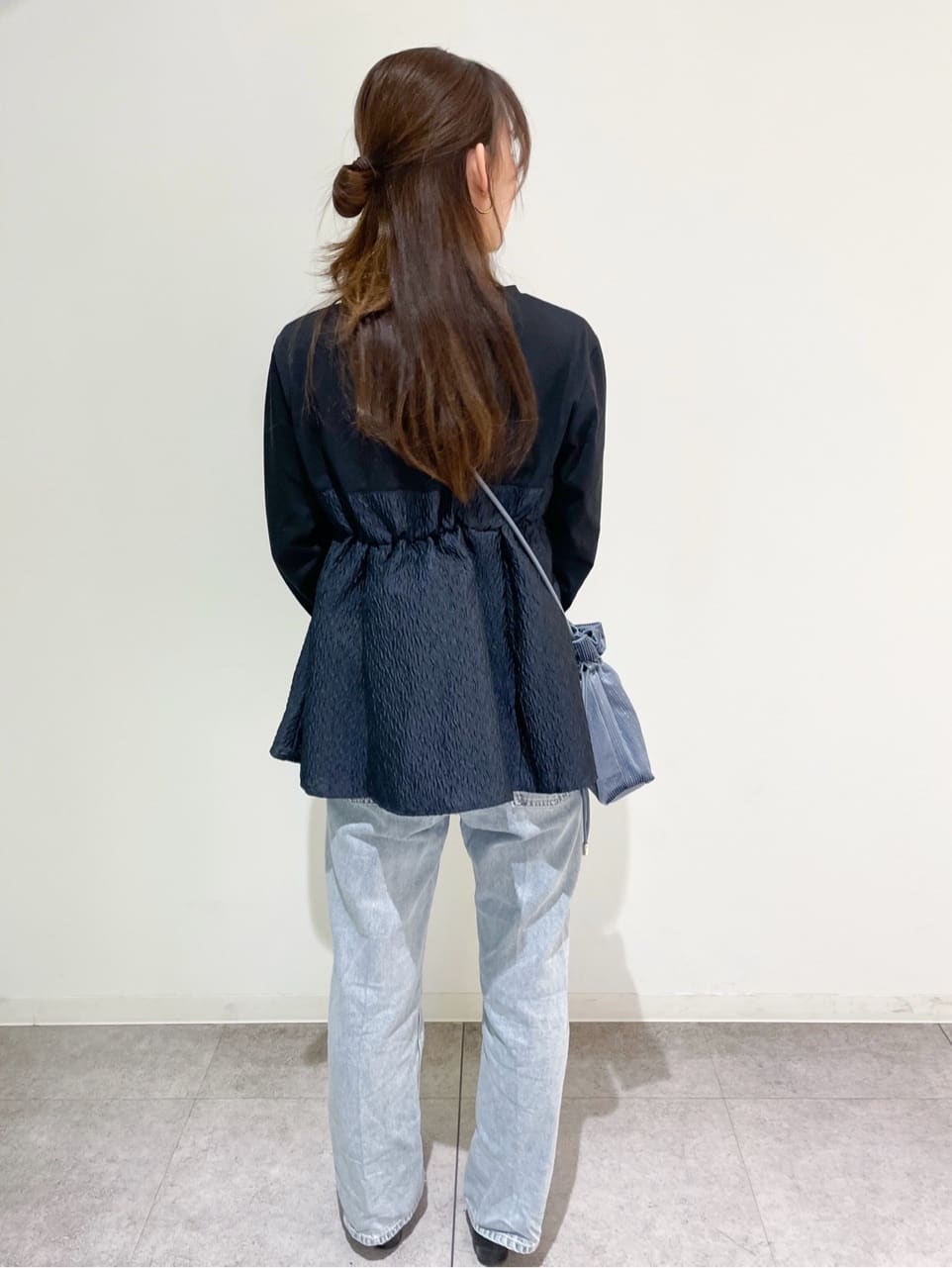 AYAさんの「OPAQUE.CLIP｜《丈が選べる》ストレートデニムパンツ【洗濯機洗い可】」を使ったコーディネート