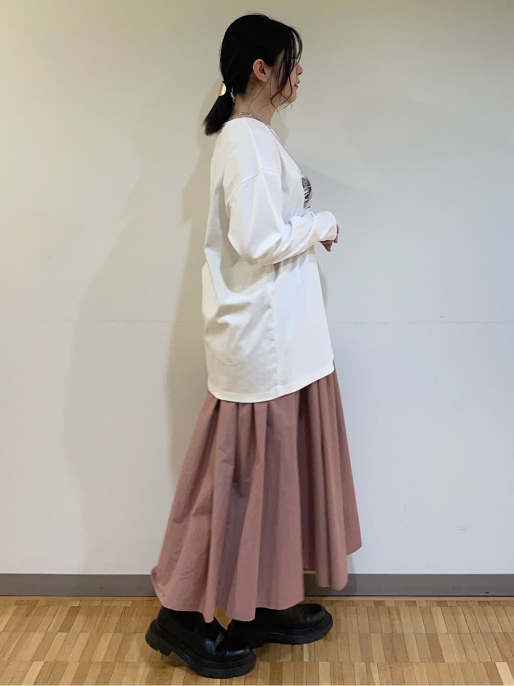 フナキさんの「UNTITLED｜◆【洗える/春の軽羽織り】ダンボール ノーカラーブルゾン」を使ったコーディネート