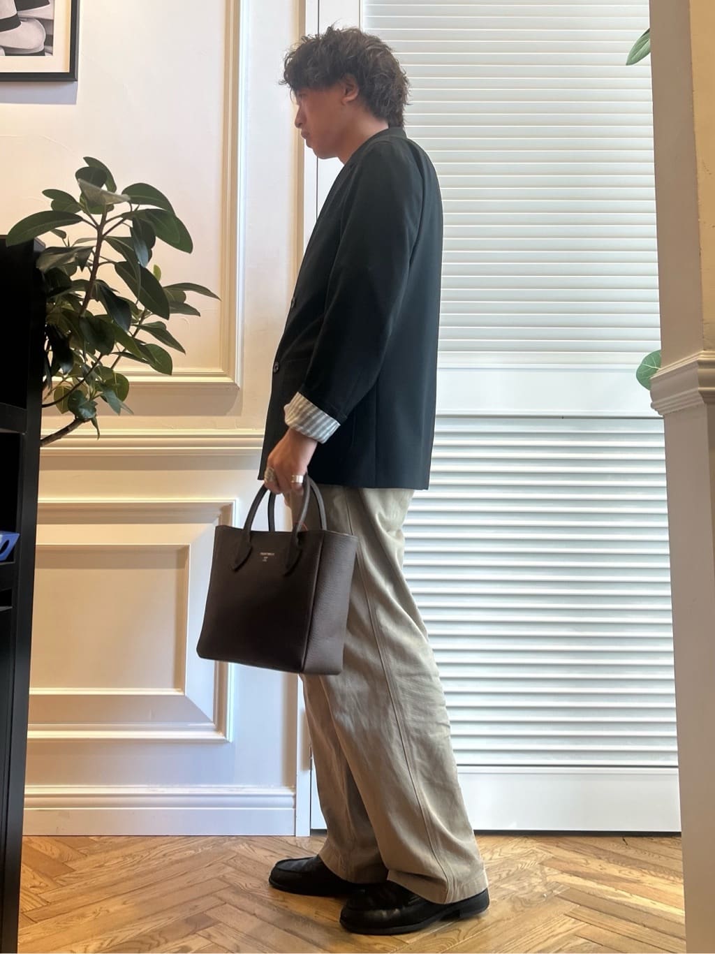 須田　慎二郎さんの「DRESSTERIOR｜【撥水加工/Safari5月号掲載】ローファー」を使ったコーディネート