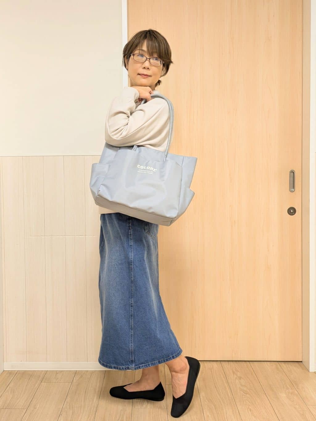 YuAさんの「SHOO･LA･RUE｜◆【S-LL/洗える】年中穿ける デニム ナロースカート」を使ったコーディネート